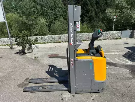 Stacker de condutor em pé 2019  Jungheinrich ERC 212 - 430DZ (5)