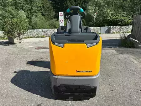 VZV s plošinou pro řidiče 2021  Jungheinrich ECE 220 (3)