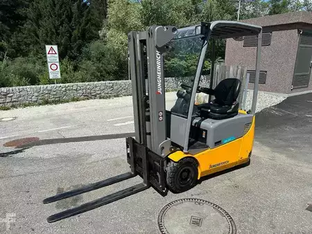 Eléctrico - 3 rodas 2019  Jungheinrich EFG 115 - 435DZ (1)