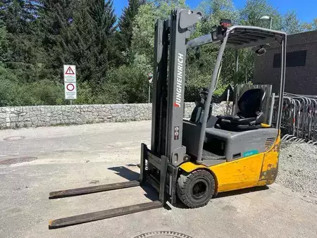Carrelli elettrici 3 ruote 2016  Jungheinrich EFG 113 - 500DZ (1)