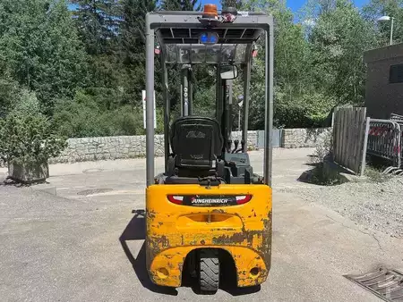 Carrelli elettrici 3 ruote 2016  Jungheinrich EFG 113 - 500DZ (3)
