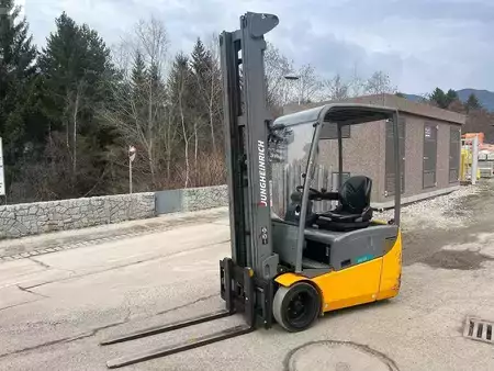 Eléctrico - 3 rodas 2018  Jungheinrich EFG 115 - 650DZ (1)