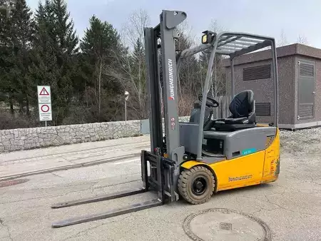 Eléctrico - 3 rodas 2020  Jungheinrich EFG 115 - 360ZT (1)