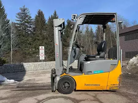 Eléctrico - 3 rodas 2021  Jungheinrich EFG 115 - 435DZ (2)