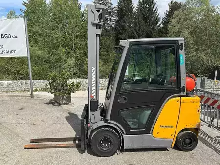 Carrelli elevatori GPL 2023  Jungheinrich TFG 320s - 650DZ (2)