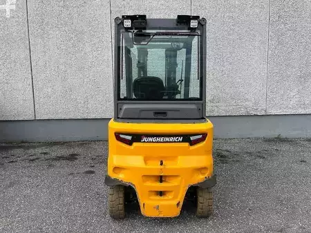 Carrelli elettrici 4 ruote 2024  Jungheinrich EFG 430 - 470DZ (3)