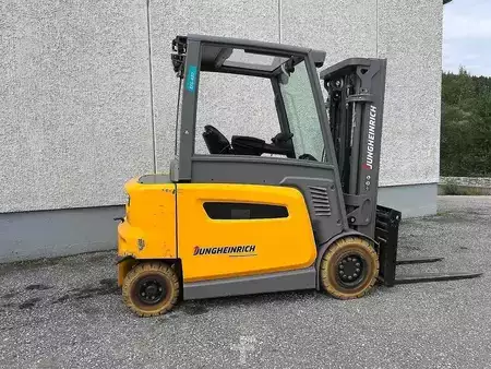 Carrelli elettrici 4 ruote 2024  Jungheinrich EFG 430 - 470DZ (4)