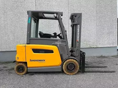Carrelli elettrici 4 ruote 2024  Jungheinrich EFG 430 - 470DZ (5)