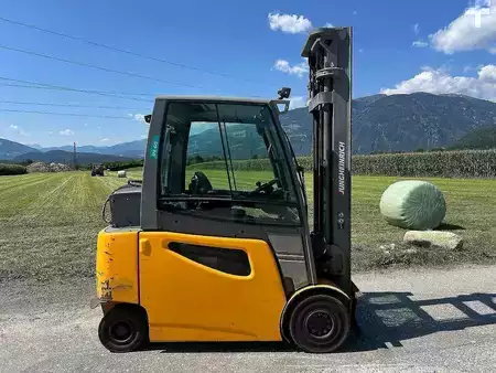 Carrelli elettrici 4 ruote 2017  Jungheinrich EFG 425 - 430ZT (5)