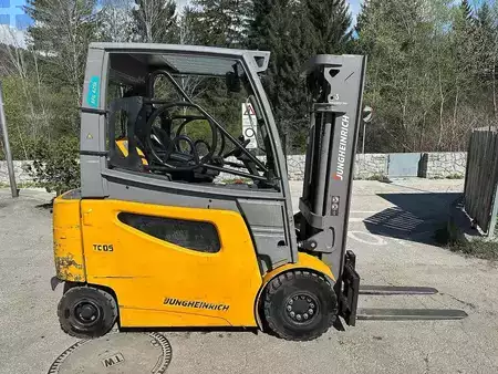 Carrelli elettrici 4 ruote 2019  Jungheinrich EFG 425k - 440DZ (5)