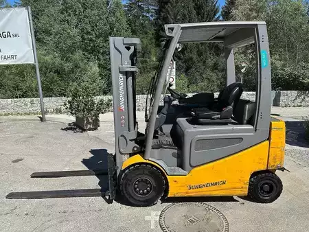 Carrelli elettrici 4 ruote 2020  Jungheinrich EFG 425k - 440DZ (2)