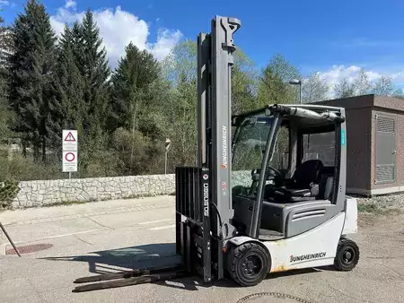 Carrelli elettrici 4 ruote 2021  Jungheinrich EFG 318k - 700DZ (1)
