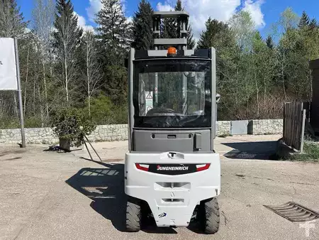Carrelli elettrici 4 ruote 2021  Jungheinrich EFG 318k - 700DZ (3)