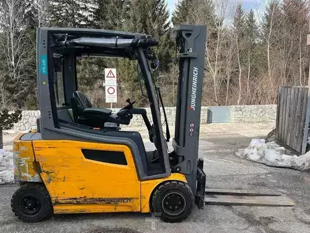 Carrelli elettrici 4 ruote 2020  Jungheinrich EFG 320 - 464DZ (5)
