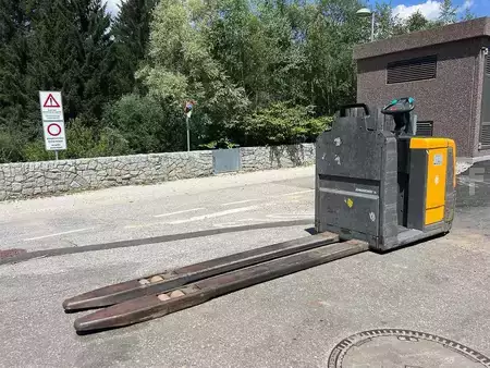 Stackers Stand-on 2017  Jungheinrich ECE 225 - 2400mm (4)
