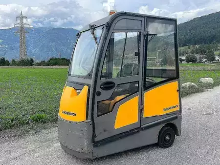 Rebocador 2018  Jungheinrich EZS 590 (1)