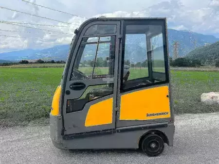 Rebocador 2018  Jungheinrich EZS 590 (2)
