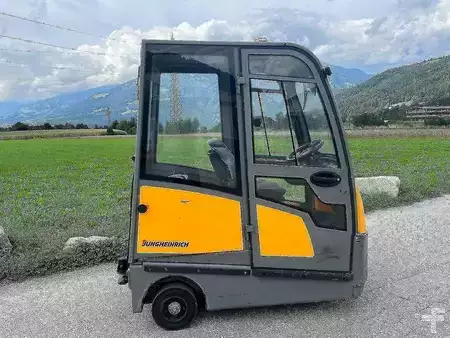 Rebocador 2018  Jungheinrich EZS 590 (5)