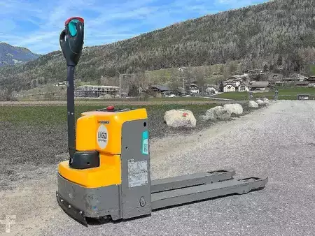 Elektrische palletwagens 2021  Jungheinrich EJE M15i (1)