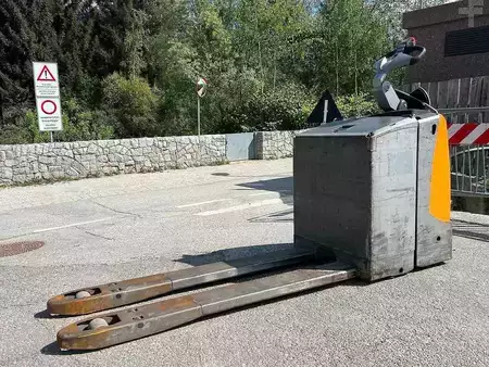 Stackers Stand-on 2019  Still EXU SF 20 (4)