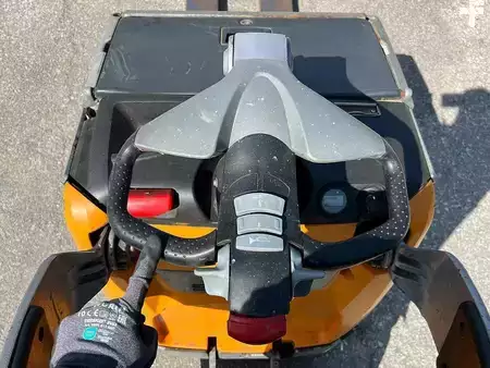 Stackers Stand-on 2019  Still EXU SF 20 (7)