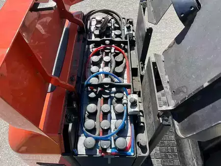 Stacker de condutor em pé 2015  Toyota 8L0P25P - 2400mm (8)