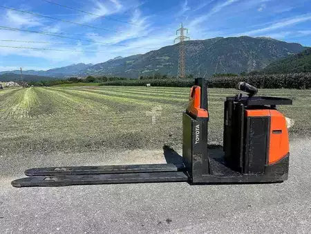 Stacker de condutor em pé 2015  Toyota 8L0P25P - 2400mm (5)