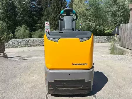 VZV s plošinou pro řidiče 2023  Jungheinrich ECE 225 HP (3)