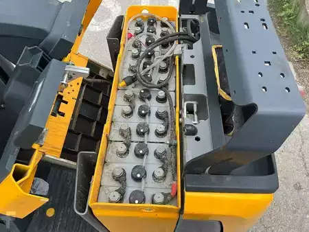 VZV s plošinou pro řidiče 2019  Jungheinrich ECE 225HP - 2400mm (9)