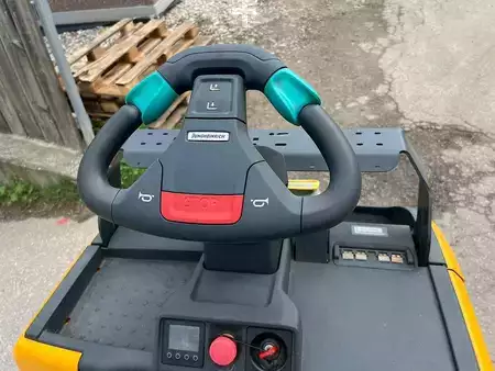VZV s plošinou pro řidiče 2019  Jungheinrich ECE 225HP - 2400mm (7)