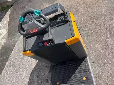 Stackers Stand-on 2017  Jungheinrich ECE 310 HP (6)
