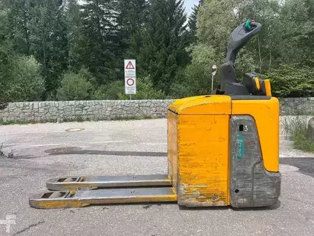 Stoccatori uomo a piedi 2018  Jungheinrich ERE 120 (5)