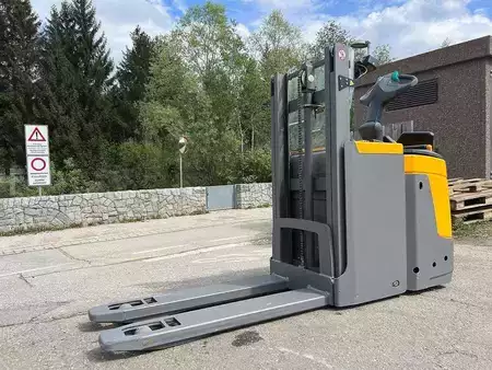 Stacker stå på 2017  Jungheinrich ERD 220 - 201ZT (4)
