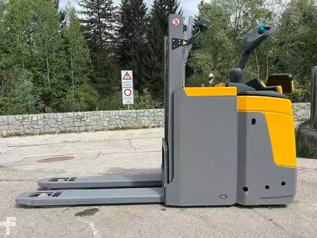 Stacker stå på 2017  Jungheinrich ERD 220 - 201ZT (5)