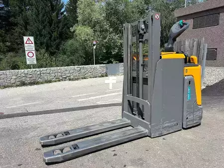 Stacker stå på 2020  Jungheinrich ERD 220 - 210ZT (4)
