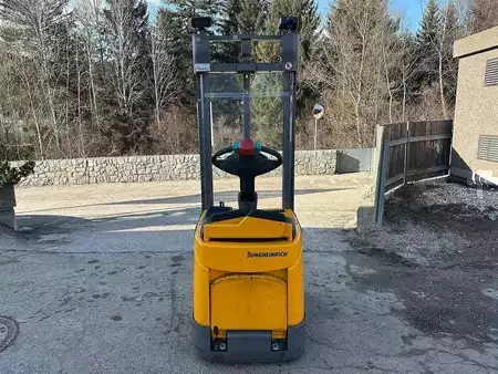 Stackers Stand-on 2018  Jungheinrich ERC 212 - 360ZT (3)