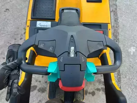 Stackers Stand-on 2018  Jungheinrich ERC 212 - 360ZT (7)
