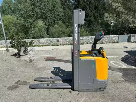 Stackers Stand-on 2019  Jungheinrich ERC 212 - 430DZ (5)