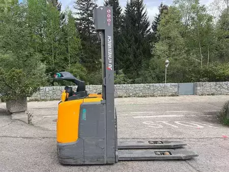 Stackers Stand-on 2022  Jungheinrich ERC 212 - 470DZ (2)