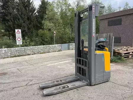 Stackers Stand-on 2022  Jungheinrich ERC 212 - 470DZ (4)