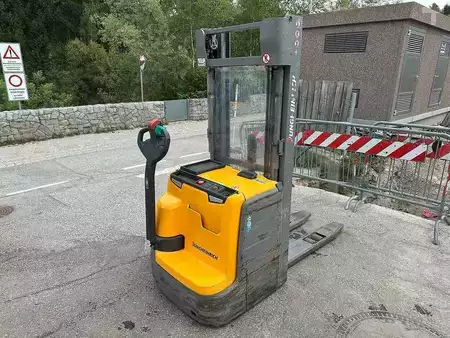 Pallestabler 2020  Jungheinrich EJC 212 - 430DZ (1)