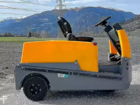 Traktor 2018  Jungheinrich EZS 570i (5)
