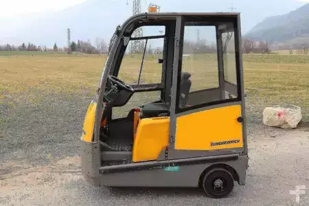 Wózki systemowe do implementacji 2018  Jungheinrich EZS 590i (2)