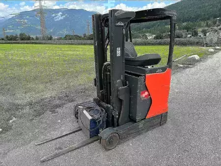 Reach Truck 2019  Linde R12B-01 - 446DZ (1)