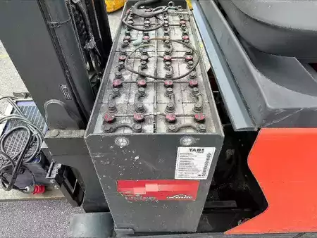 Reach Truck 2019  Linde R12B-01 - 446DZ (9)
