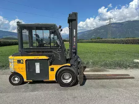 Sähkö - 4 pyör 2019  Carer R60H - 4000mm (5)