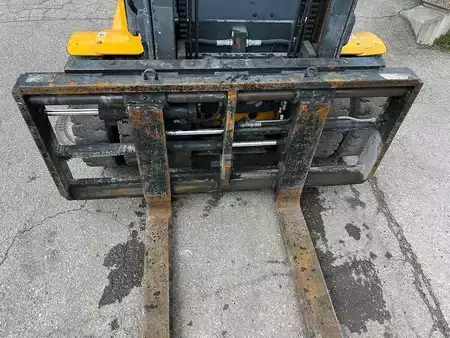 Sähkö - 4 pyör 2018  Carer R60H - 4000mm (6)
