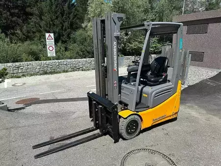 Elektro 3 Rad 2022  Jungheinrich EFG 112 - 464DZ (1)