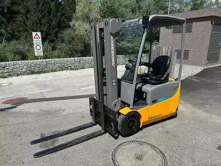 Elektryczne 3-kołowe 2019  Jungheinrich EFG 115 - 435DZ (1)
