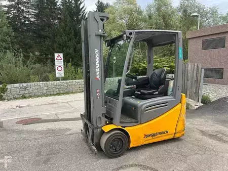 Electric - 3 wheels 2020  Jungheinrich EFG 218k - 500DZ (1)